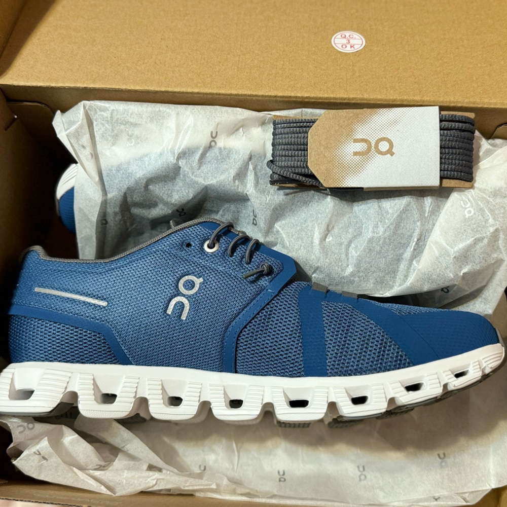 Men’s OnCloud Cloud 5 Stellar/Eclipse 9.5 New